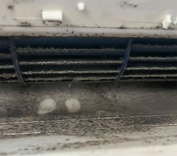 内江空调吹的风有股烧焦味是怎么回事